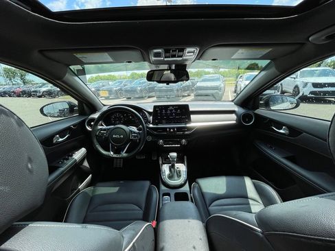 Certified 2023 Kia Forte GT-Line w/ GT-Line Premium Package FWD image 39