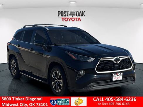 Used 2023 Toyota Highlander XLE image 1