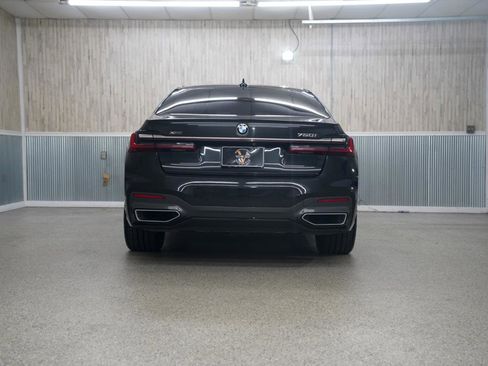 Used 2020 BMW 750i xDrive w/ Executive Package AWD/4WD image 8