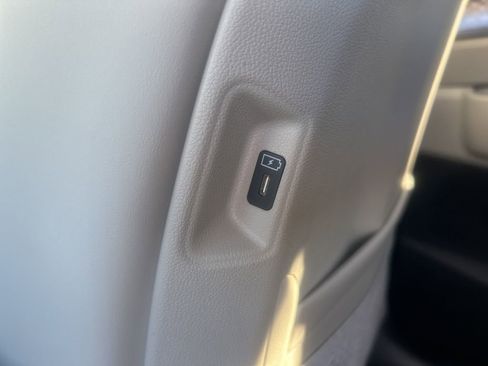 New 2025 Kia Sorento EX image 25