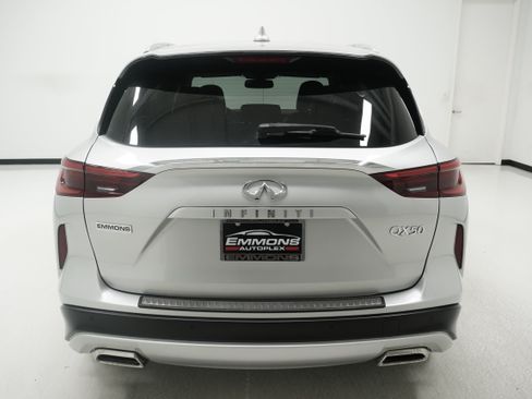 Used 2019 INFINITI QX50 Essential w/ Premium Heat Package FWD image 5