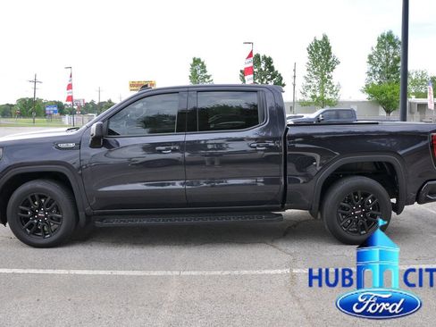 Used 2024 GMC Sierra 1500 Elevation RWD image 2