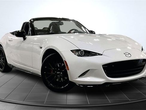 Used 2016 MAZDA MX-5 Miata Club w/ Brembo/BBS Package image 12