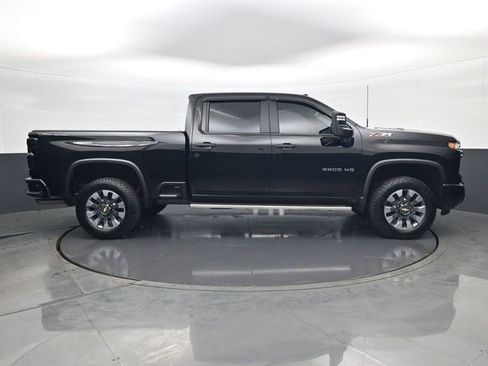 Used 2025 Chevrolet Silverado 2500 Custom w/ Custom Value Package AWD/4WD image 4