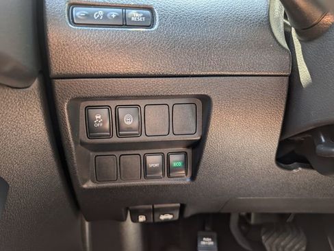 Used 2020 Nissan Rogue Sport S FWD image 29