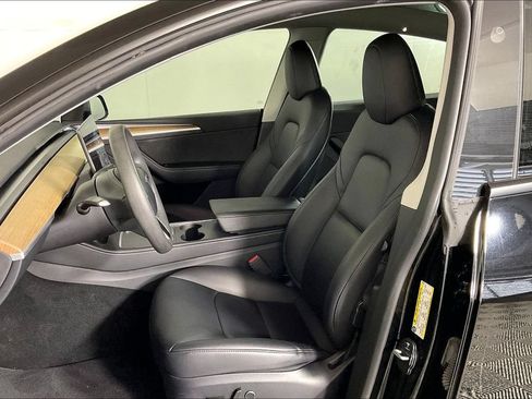 Used 2024 Tesla Model Y 2WD image 23
