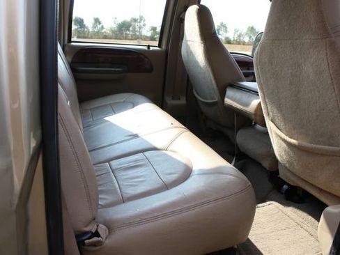 Used 2000 Ford F350 Lariat image 21