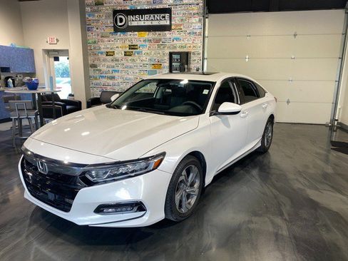 Used 2019 Honda Accord EX image 5