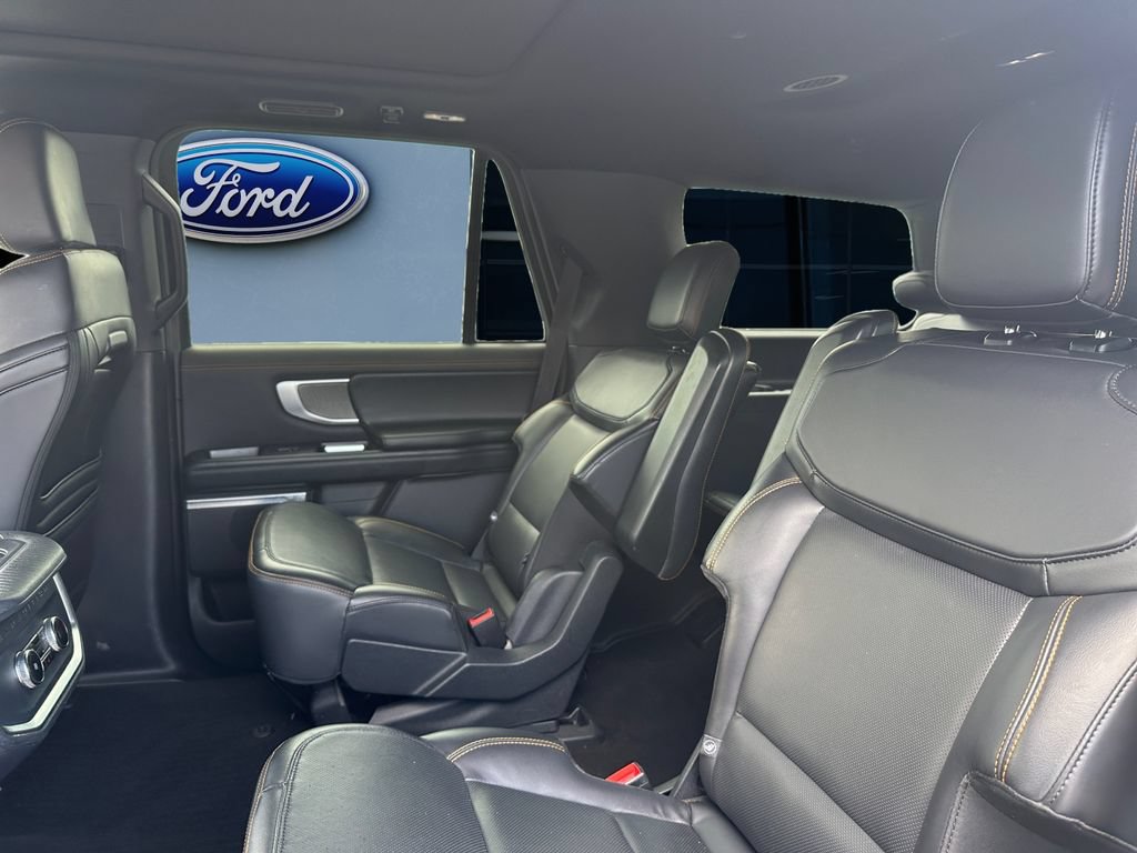 Used 2025 Ford Expedition Tremor AWD/4WD image 12