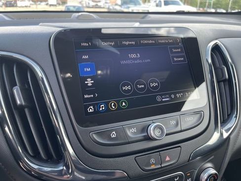 Used 2024 Chevrolet Equinox RS w/ RS Leather Package image 19