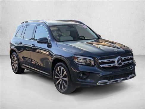 Used 2022 Mercedes-Benz GLB 250 image 3