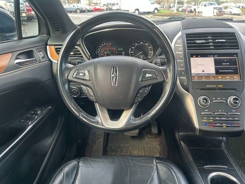 Used 2017 Lincoln MKC Reserve image 7