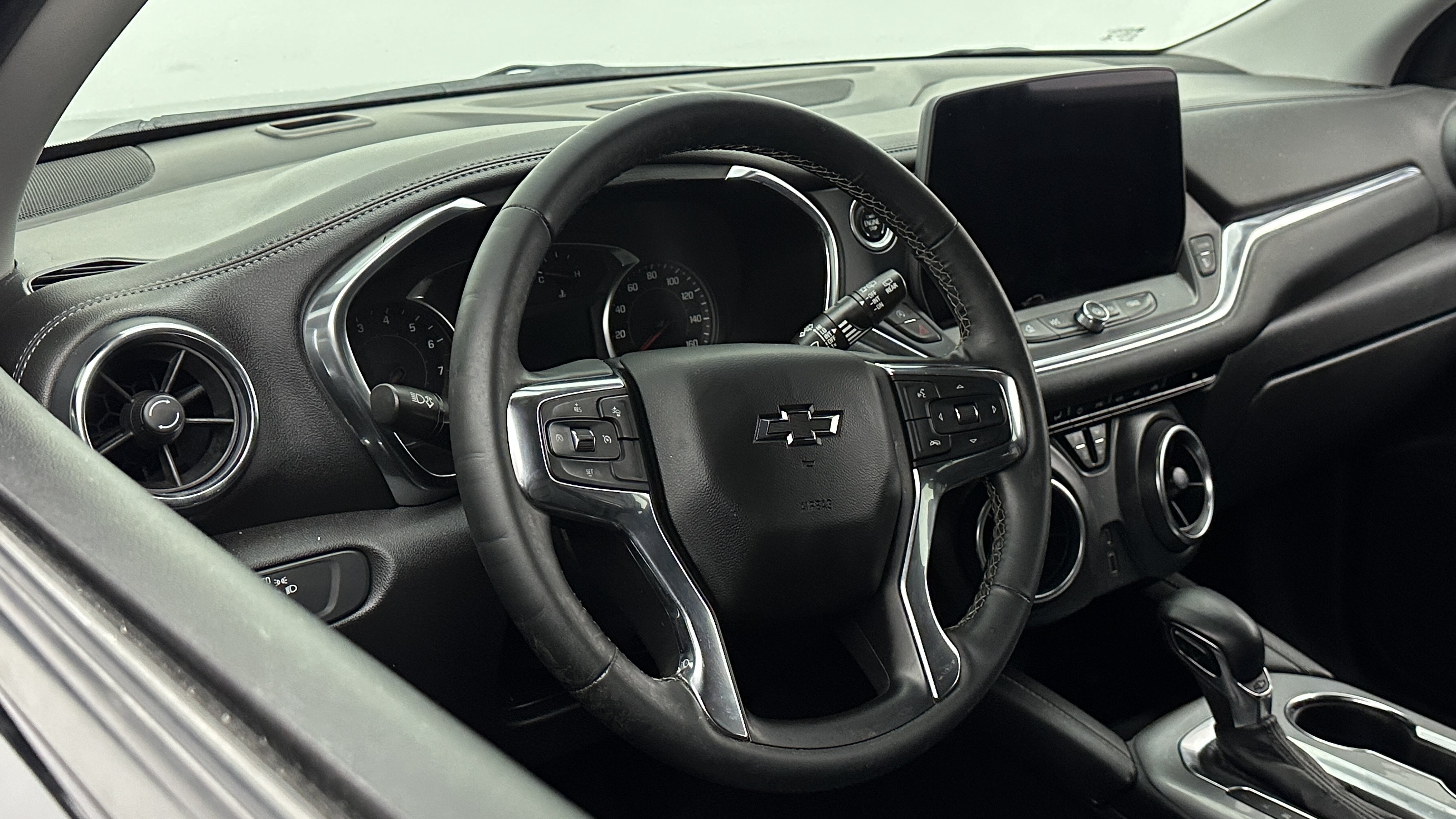 Used 2023 Chevrolet Blazer LT FWD image 8