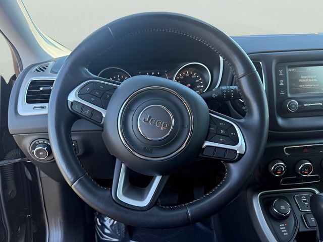 Used 2018 Jeep Compass Latitude AWD/4WD image 14