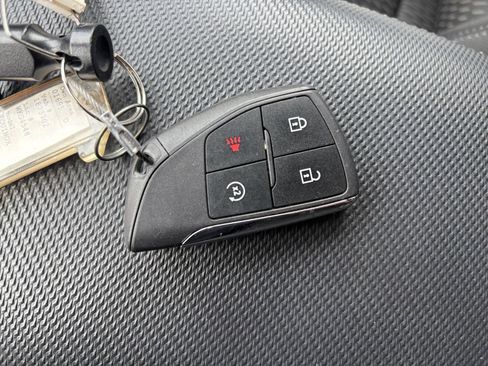 Used 2025 Chevrolet Equinox LT AWD/4WD image 24