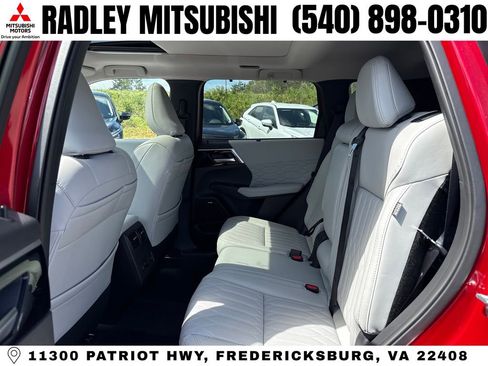 New 2026 Mitsubishi Outlander SEL image 12