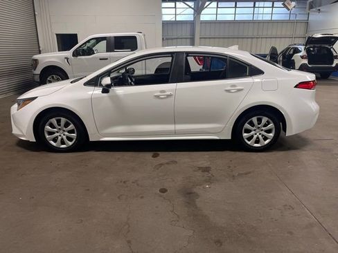 Used 2023 Toyota Corolla LE image 6