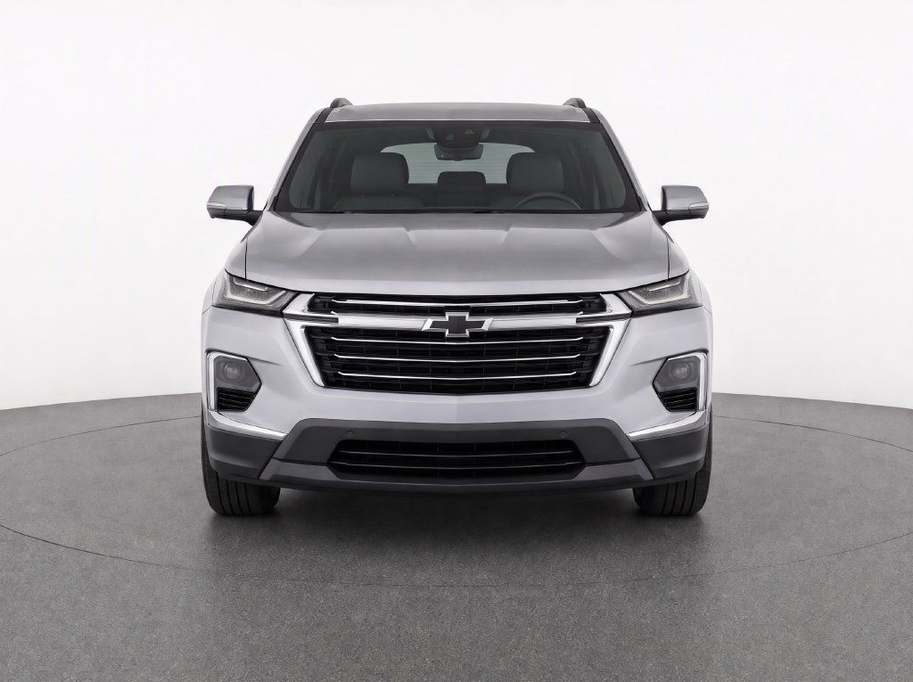 Used 2023 Chevrolet Traverse LT AWD/4WD image 2