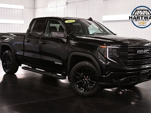 Used 2022 GMC Sierra 1500 Elevation AWD/4WD image 1