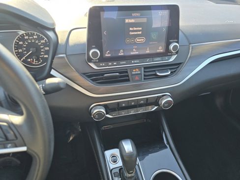 Used 2023 Nissan Altima 2.5 SV image 25