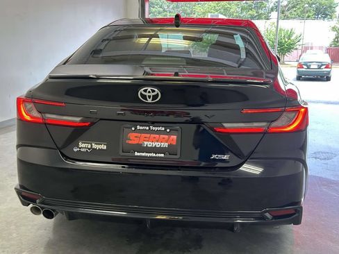 Used 2025 Toyota Camry XSE FWD image 4