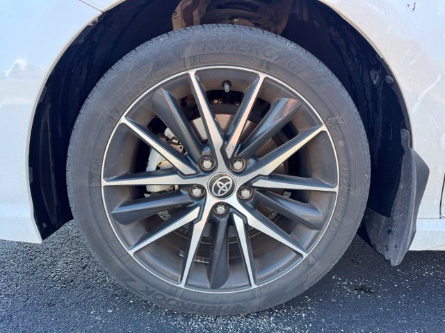 Used 2023 Toyota Camry SE FWD image 12