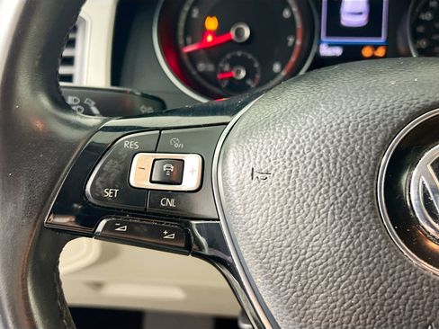 Used 2018 Volkswagen Atlas SE image 18