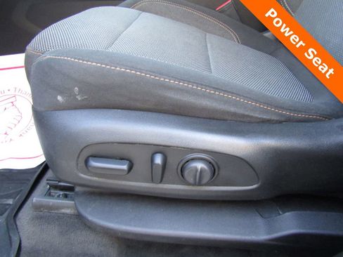 Used 2019 Chevrolet Traverse LT image 6