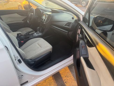 Used 2017 Subaru Impreza 2.0i Premium image 29