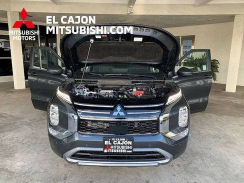 New 2026 Mitsubishi Outlander SE image 24