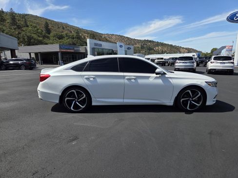 Used 2018 Honda Accord Sport image 4
