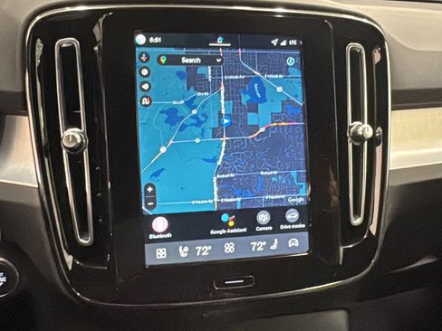 Used 2026 Volvo XC40 B5 Core w/ Climate Package image 16