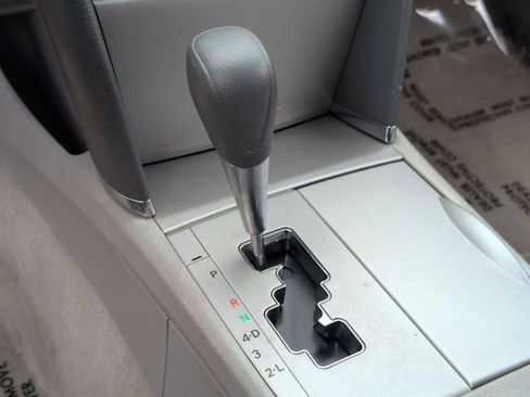 Used 2009 Toyota Camry FWD image 26