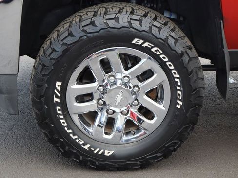 Used 2019 Chevrolet Silverado 2500 LTZ w/ Duramax Plus Package AWD/4WD image 31