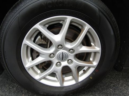 Used 2022 Chrysler Voyager LX FWD image 34