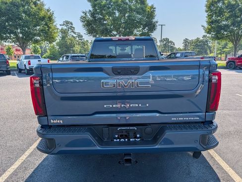 Used 2026 GMC Sierra 3500 Denali Ultimate AWD/4WD image 7