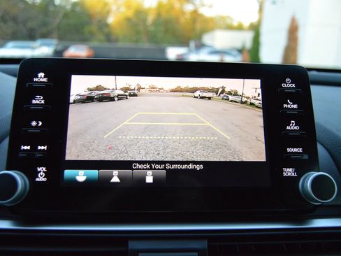 Used 2018 Honda Accord Sport image 11