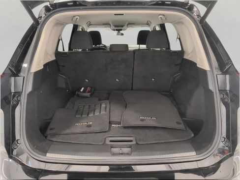 Used 2025 Nissan Rogue SV AWD/4WD image 15