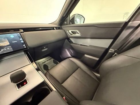 Used 2025 Land Rover Range Rover Velar S AWD/4WD image 35
