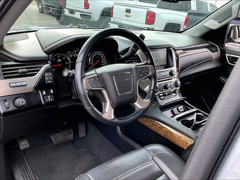 Used 2020 GMC Yukon Denali w/ Denali Ultimate Package image 16