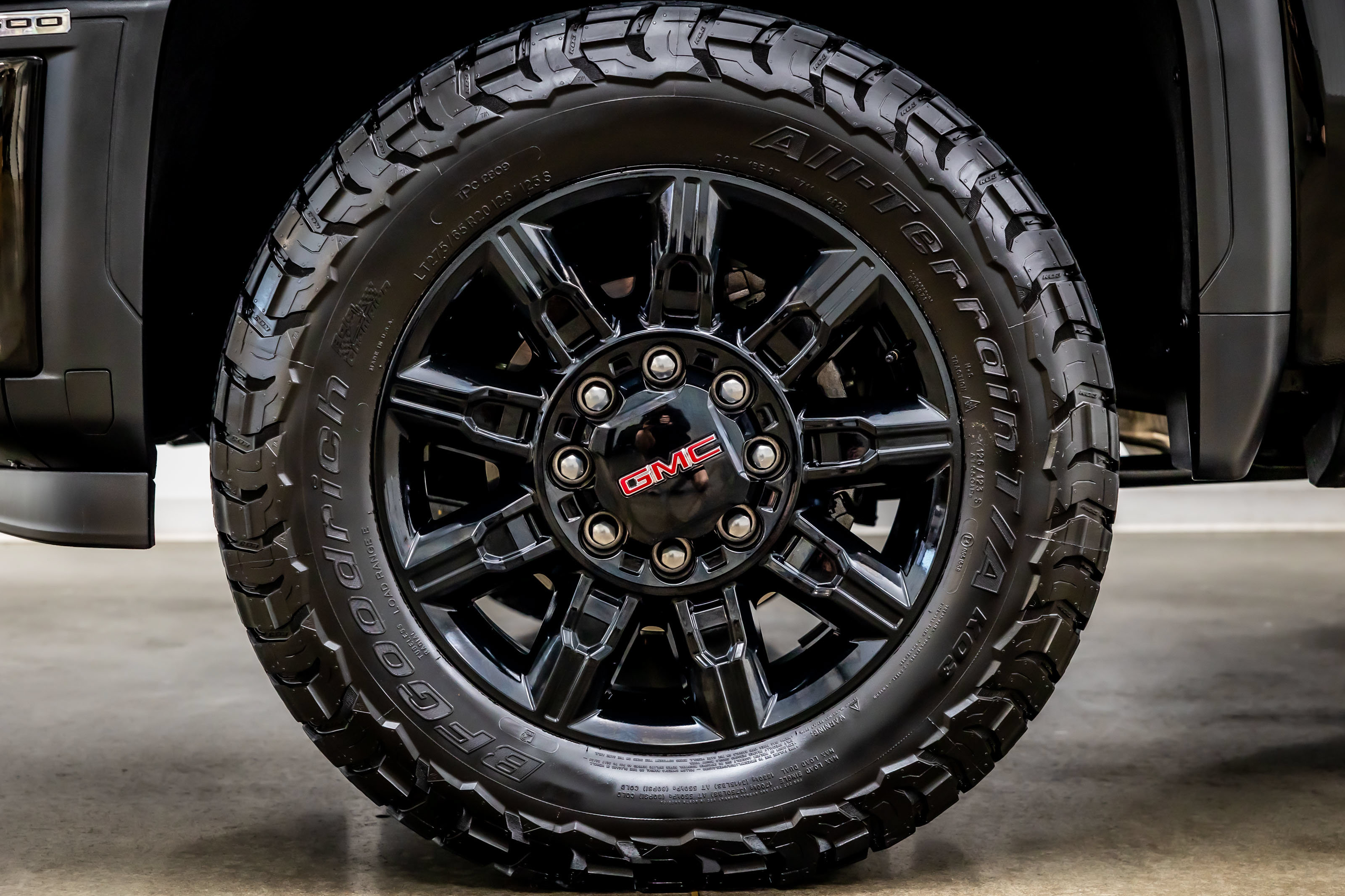 Used 2026 GMC Sierra 2500 AT4 w/ AT4 Premium Plus Package AWD/4WD image 37