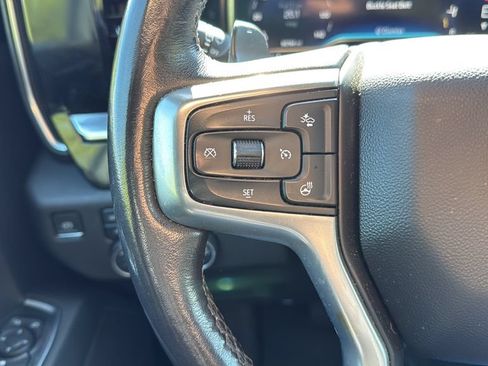 Used 2023 Chevrolet Silverado 1500 LT AWD/4WD image 30
