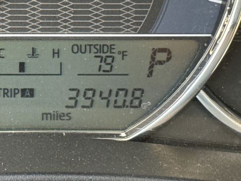 Used 2016 Toyota Corolla LE FWD image 20