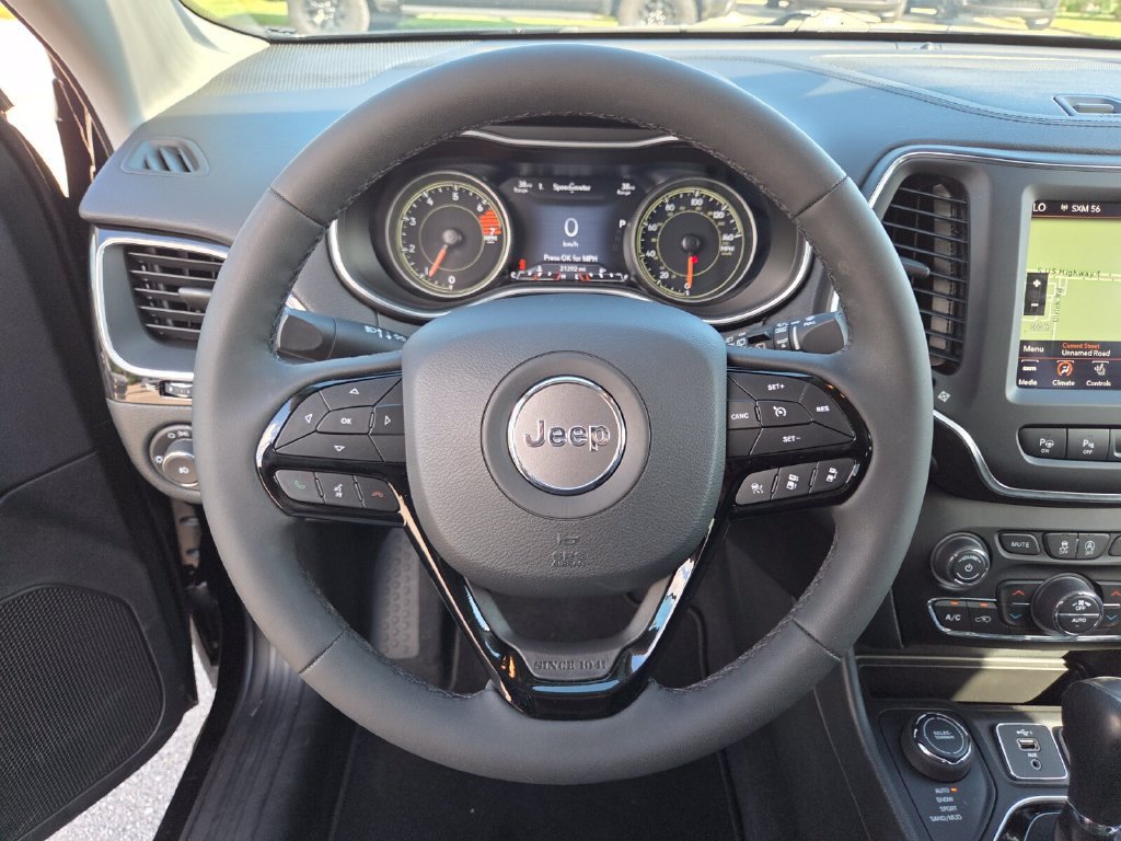 Used 2023 Jeep Cherokee Altitude Lux AWD/4WD image 32