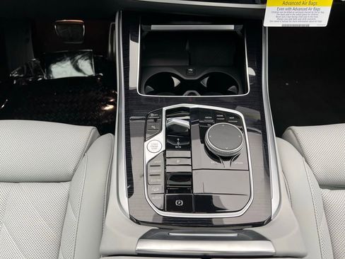 New 2026 BMW X5 xDrive40i w/ M Sport Package image 12