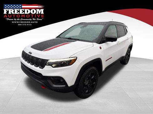 Used 2023 Jeep Compass Trailhawk w/ Trailhawk Elite Group AWD/4WD image 1