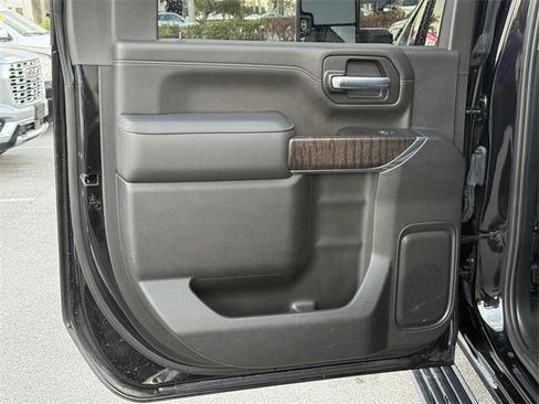 Used 2023 GMC Sierra 2500 Denali w/ Denali Black Diamond Edition image 33