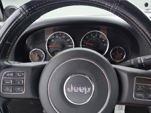 Used 2012 Jeep Wrangler Unlimited Sport w/ Connectivity Group AWD/4WD image 31