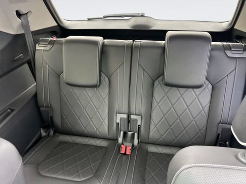 Used 2025 Volkswagen Atlas SEL Premium R-Line AWD/4WD image 24