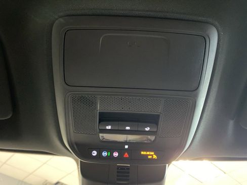 New 2026 Chevrolet Traverse Z71 w/ Enhanced Driving Package image 35